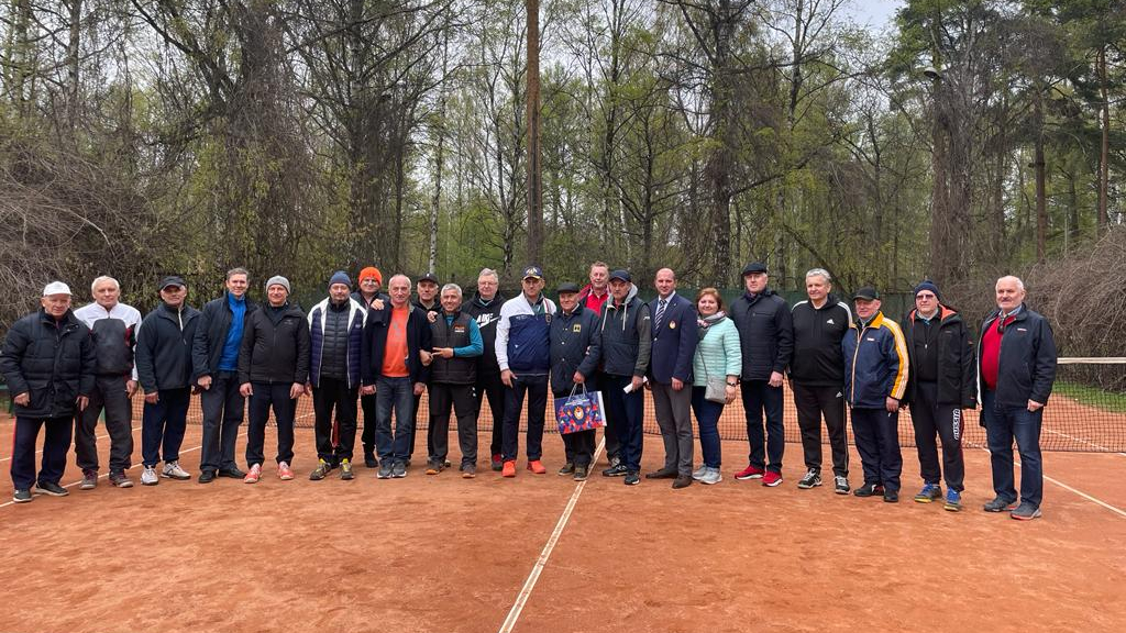 Коллектив филиала ЦСКА г. Санкт-Петербург поздравил с юбилеем ветерана спортивного клуба Армии