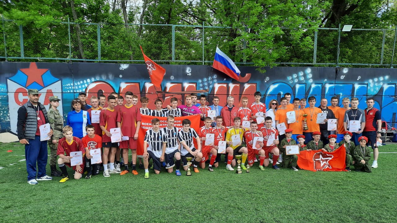В Ростове-на-Дону разыграли награды футбольного турнира в рамках Первых юнармейских спортивных игр