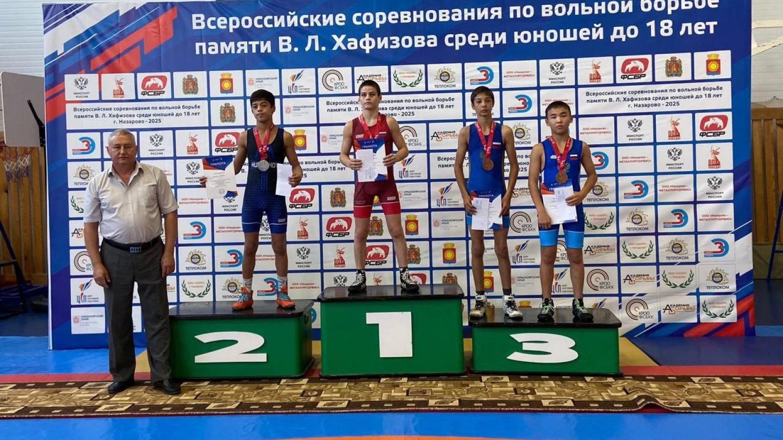 Две бронзы Всероссийских соревнований завоевали борцы спортивных школ «ЦСКА-Хакасия» и «ЦСКА-Тыва»