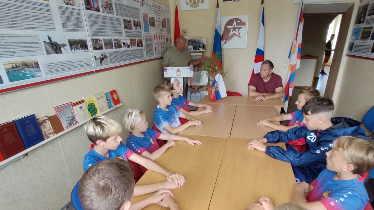 В филиале ЦСКА/Смоленск прошло мероприятие посвященное Дню Государственного флага РФ