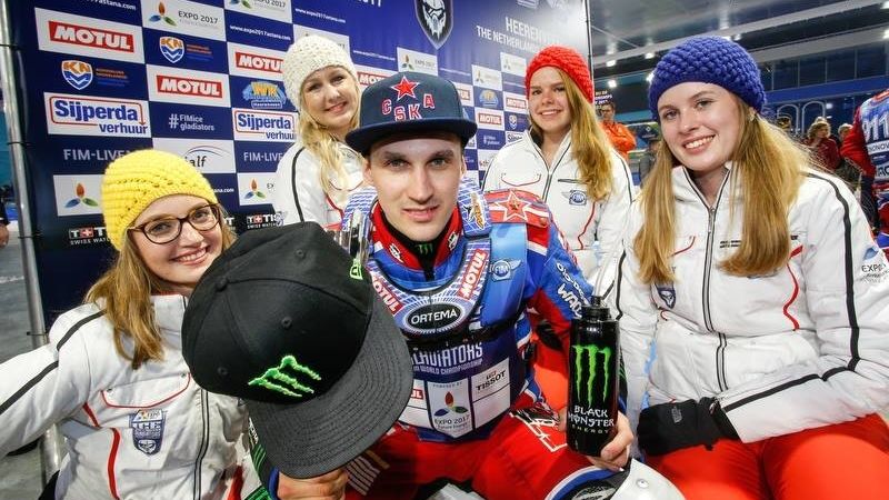 Армеец Дмитрий Колтаков стал чемпионом мира в мотогонках на льду!