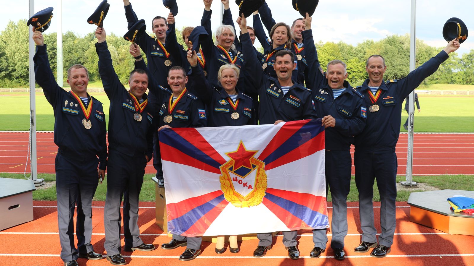 Сборная ВС РФ по парашютному спорту триумфально выступила на ЧМ CISM в Германии