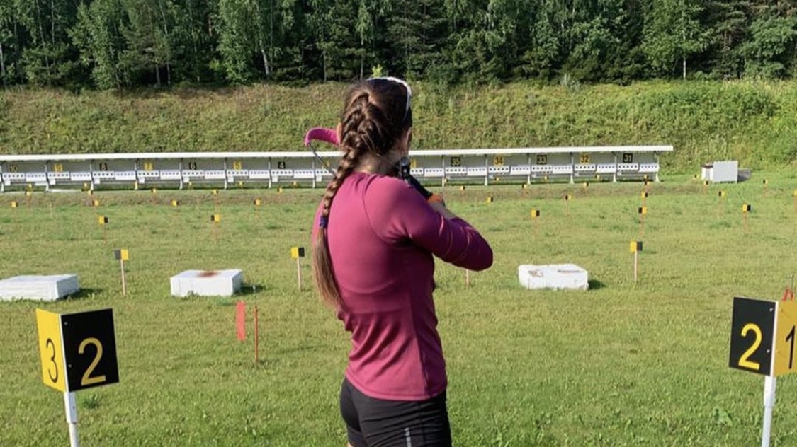 Биатлонистки ЦСКА Светлана Миронова Валерия Васнецова и Ирина Казакевич отправятся на второй тренировочный сбор российской команды в Сочи