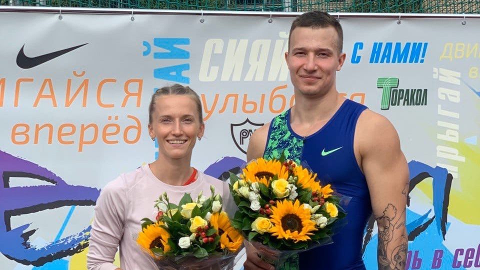 Георгий Горохов выиграл первый летний турнир по прыжкам с шестом Аксана Гатауллина стала второй