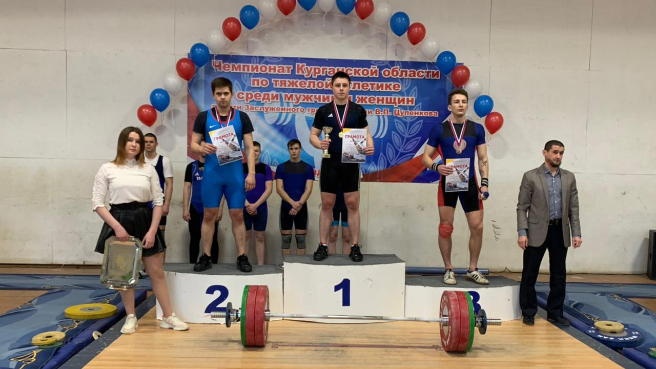 Рядовые спортивной роты ЦСКА г. Севастополь успешно выступили на региональных соревнованиях по тяжелой атлетике