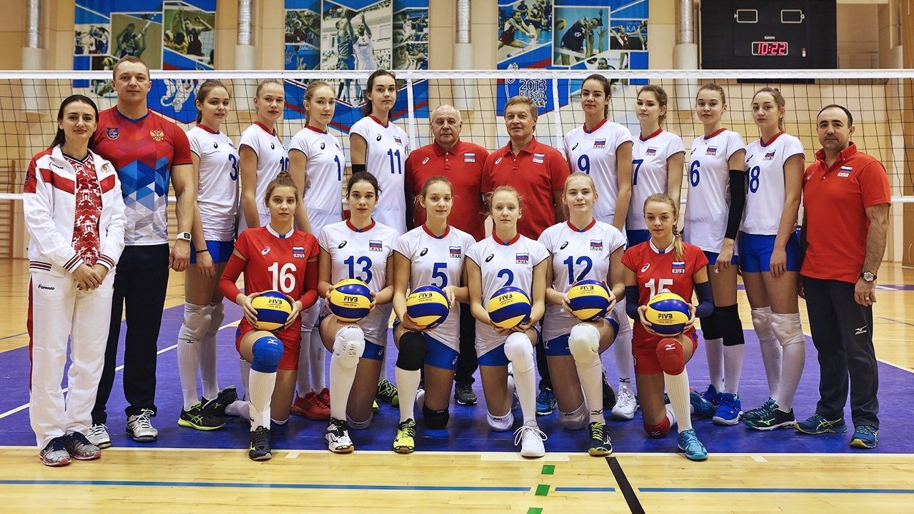 Воспитанница спортшколы «ЦСКА-Хакасия» Вероника Думрауф в составе сборной страны по волейболу завоевала бронзовую медаль на Первенстве Европы