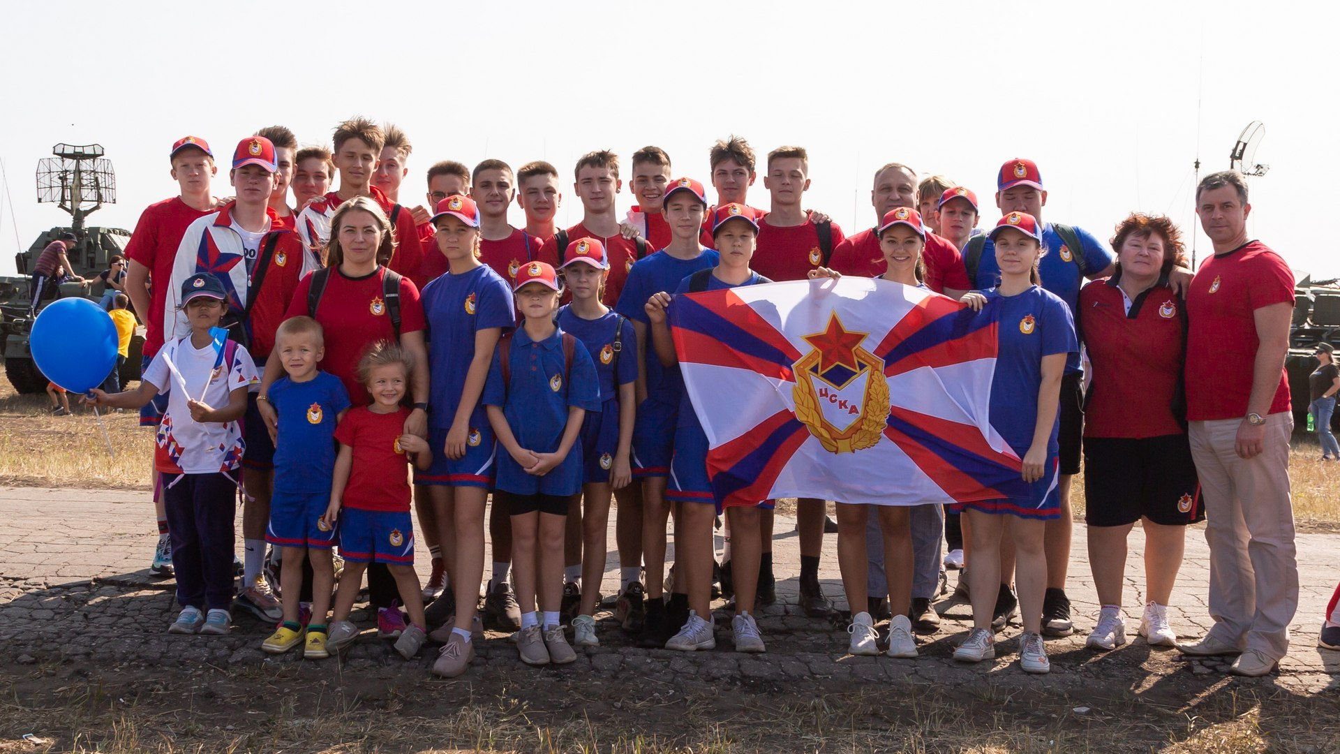 Воспитанники спортшколы и руководство самарского филиала ЦСКА побывали на открытии военно-технического форума «Армия-2021»