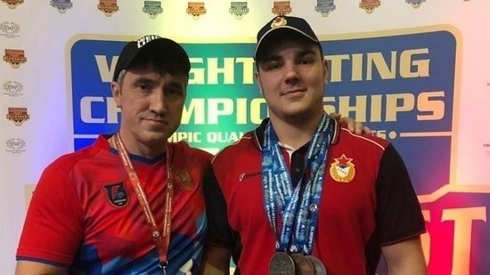 Армейские тяжелоатлеты завоевали целую россыпь наград на Первенстве России во Владимире