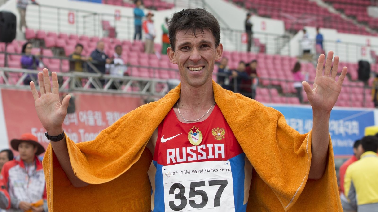 Армеец Федор Шутов - чемпион России по полумарафону