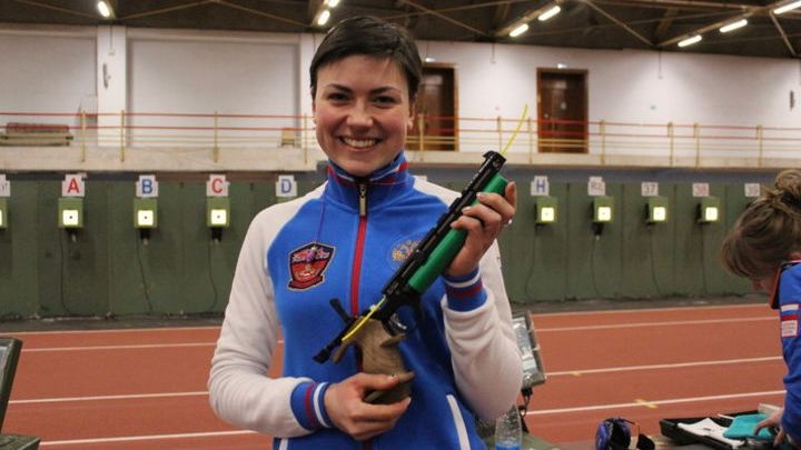 Стрелки ЦСКА Маргарита Ломова и Светлана Медведева выиграли «бронзу» ЧМ в команде в стрельбе из пневматического пистолета с 10 м
