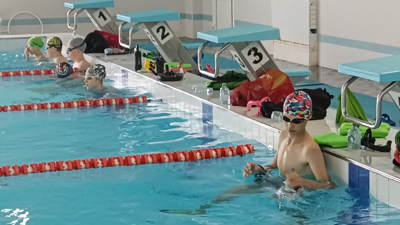 Пловцы филиала ЦСКА г. Санкт-Петербург проходят учебно-тренировочный сбор на озере Валдай