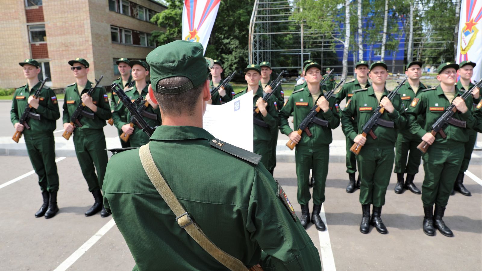 Встали в строй ЦСКА: Новобранцы спортивной роты ЦСКА пос. Ватутинки приняли Военную присягу