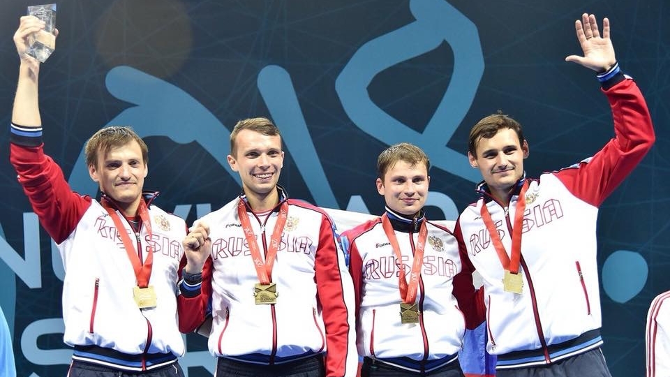 Рапиристы ЦСКА Тимур Сафин Алексей Черемисинов Дмитрий Жеребченко и Тимур Арсланов – чемпионы Европы в команде