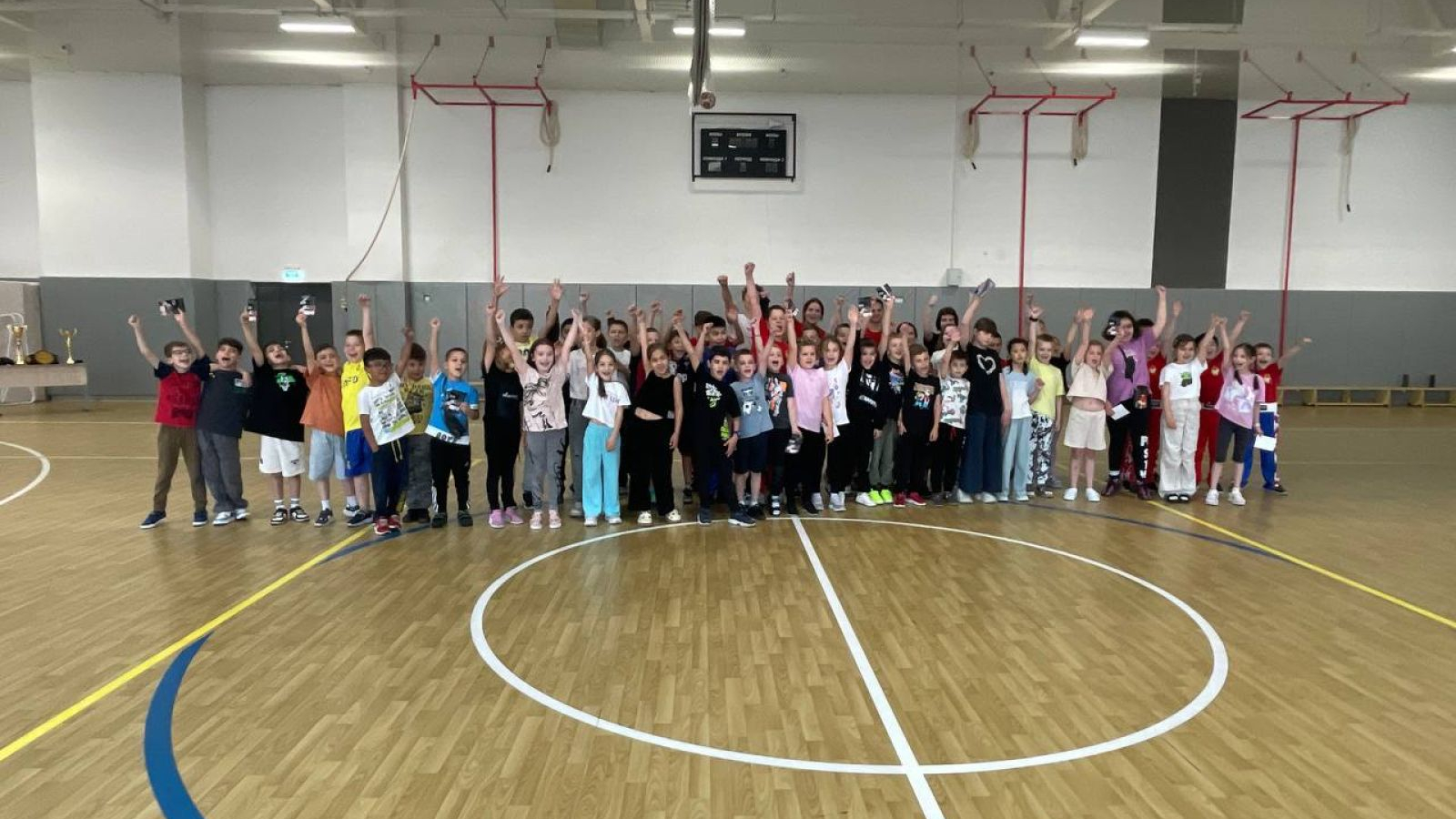 Мастер спорта международного класса провёл тренировку по кикбоксингу