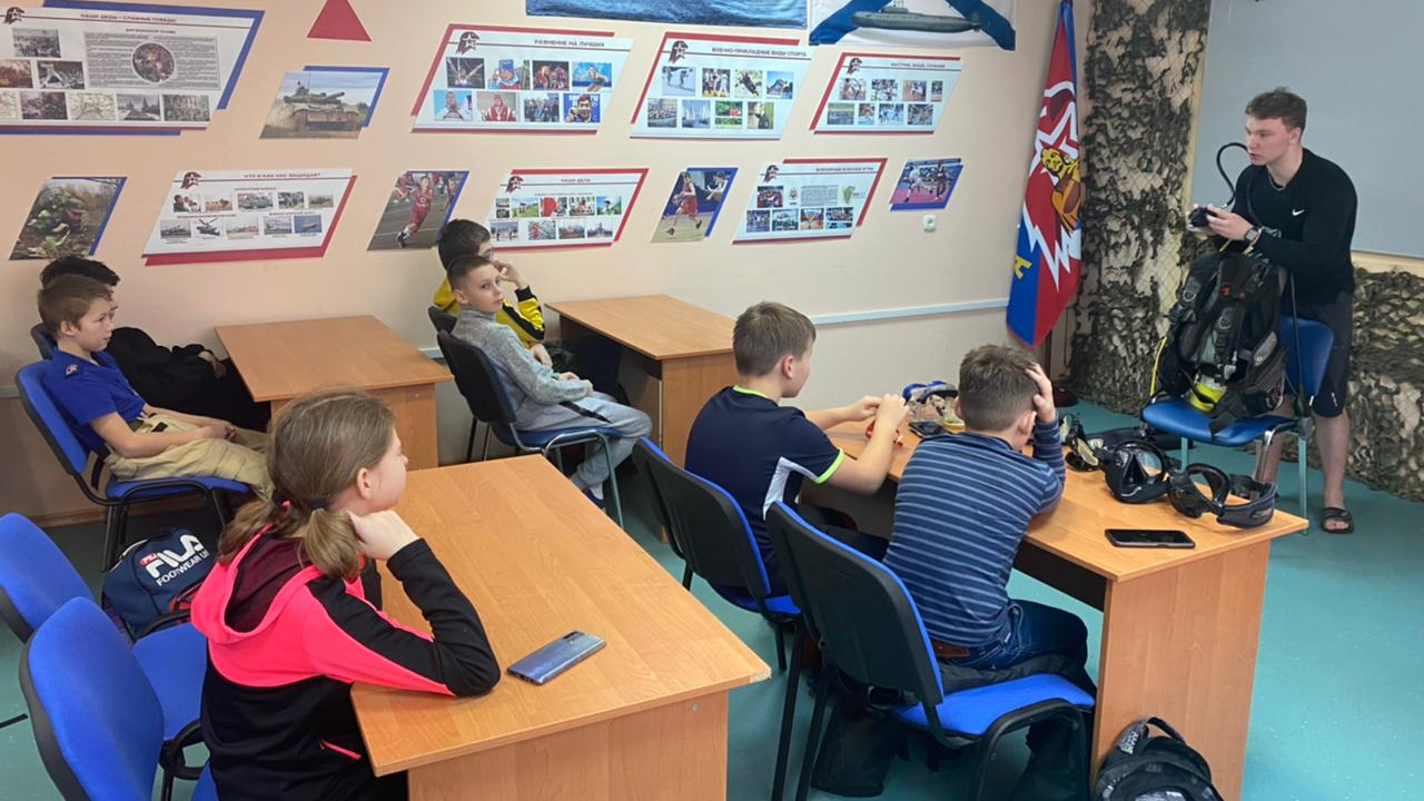 В дни новогодних каникул для юнармейцев СОК (г. Вилючинск) филиала ЦСКА/Хабаровск организовали праздник в бассейне