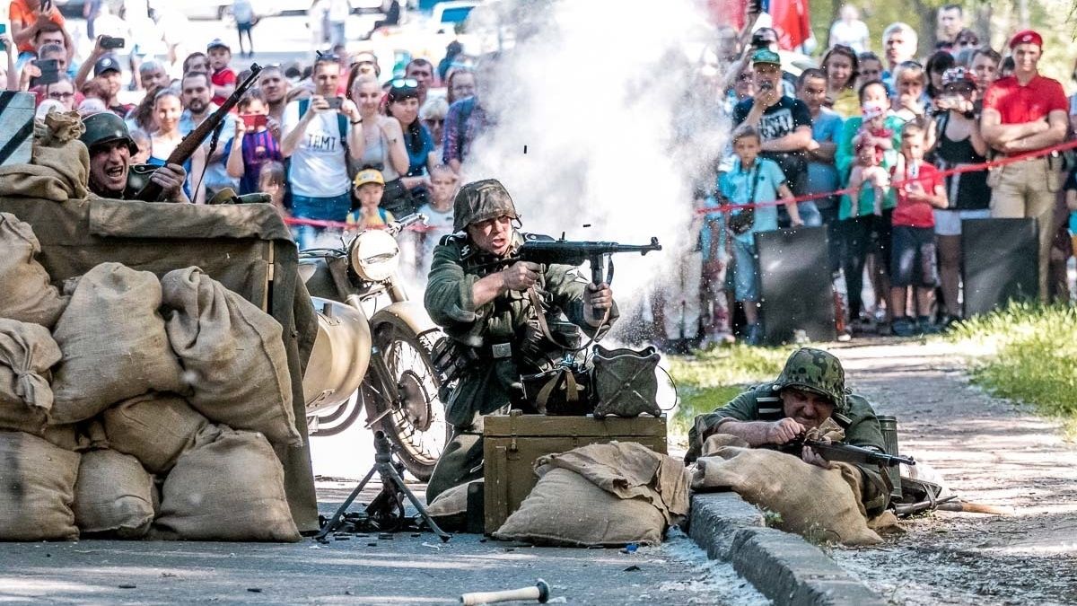В День памяти и скорби спортсмены и юнармейцы филиала ЦСКА/Хабаровск посетили реконструкцию событий начала Великой Отечественной войны 1941-1945 гг.