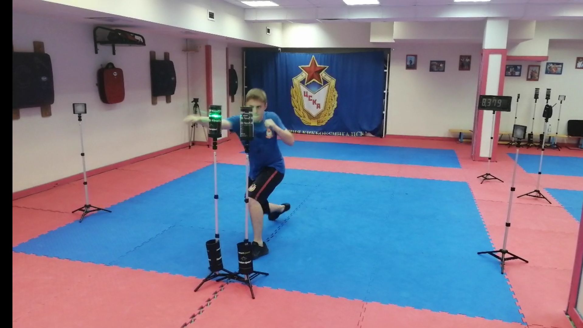 Воспитанник СШОР ЦСКА по боксу и кикбоксингу принял участие в пробном спортивном тестировании