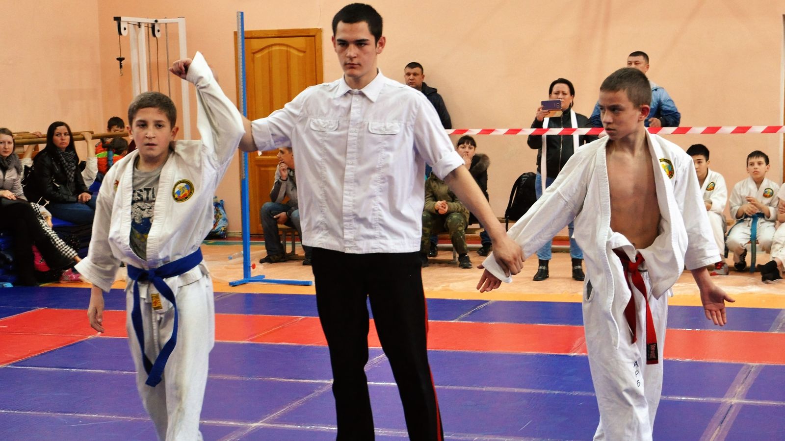 86 юных хабаровчан сразились в универсальном бою