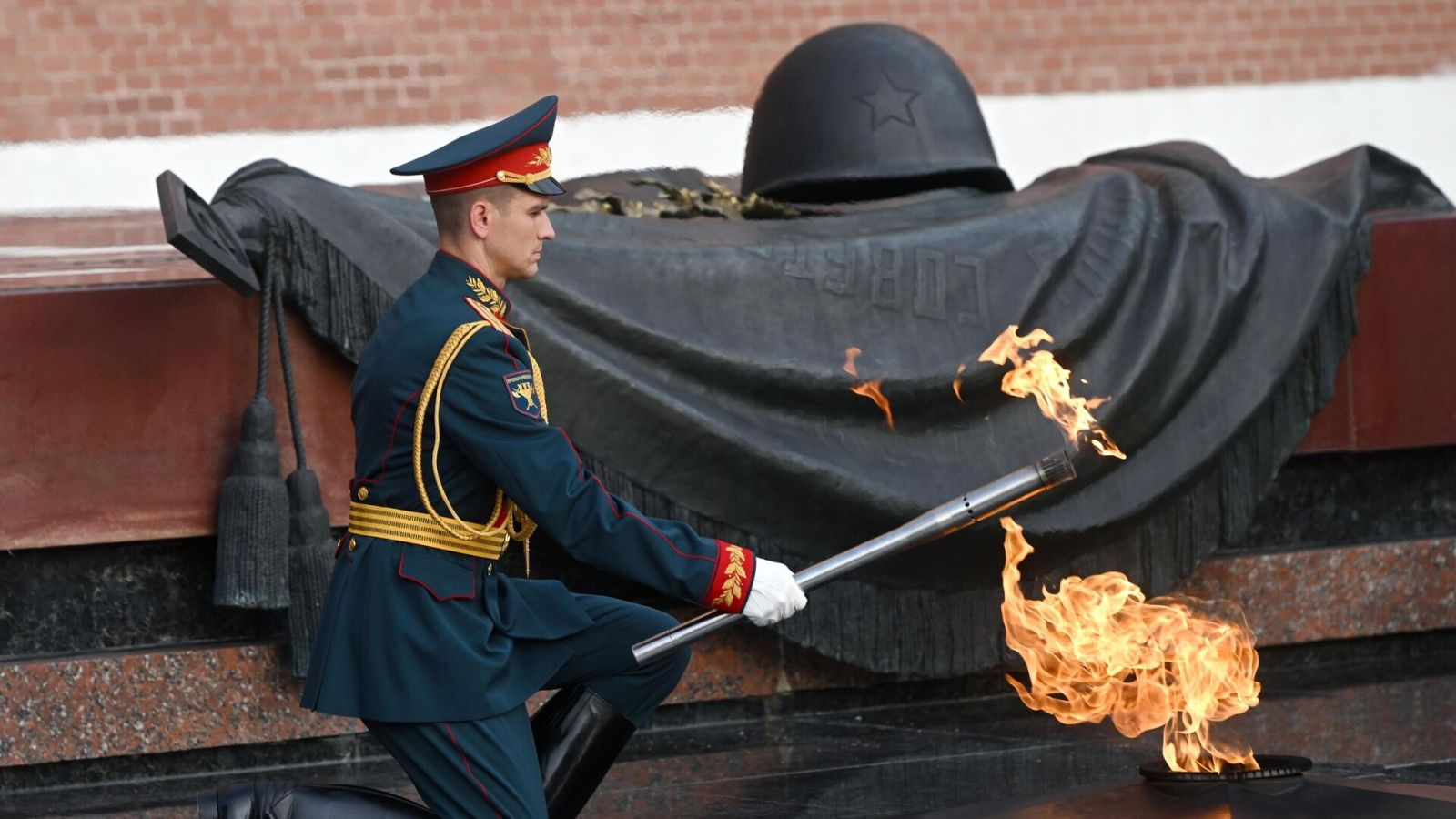 3 декабря - День неизвестного солдата