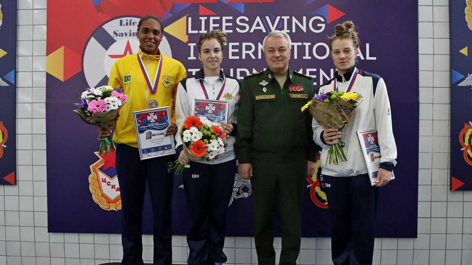 Статс-секретарь – замминистра обороны РФ Николай Панков наградил победителей первого дня регионального чемпионата CISM по специальному плаванию