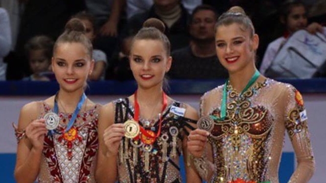 Армейские гимнастки заняли весь пьедестал почета в многоборье на этапе Гран-при по художественной гимнастике в Москве