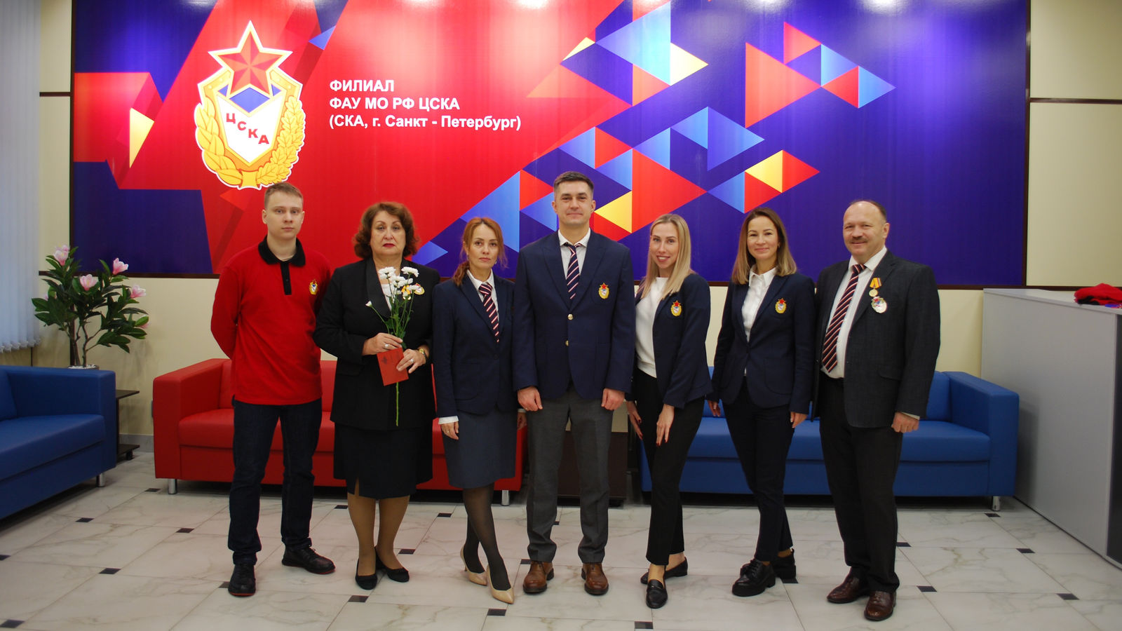 В Санкт-Петербурге продолжаются торжественные награждения в честь 70-летия СКА