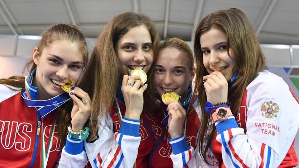 Саблистки ЦСКА Софья Позднякова и Ольга Никитина выиграли командное «золото» на первенстве мира