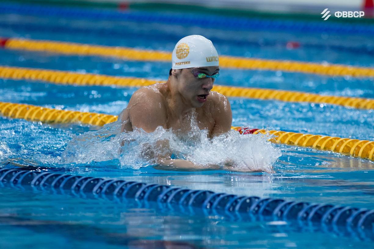 Рядовые петербургской спортивной роты завоевали медали на Кубке России по плаванию