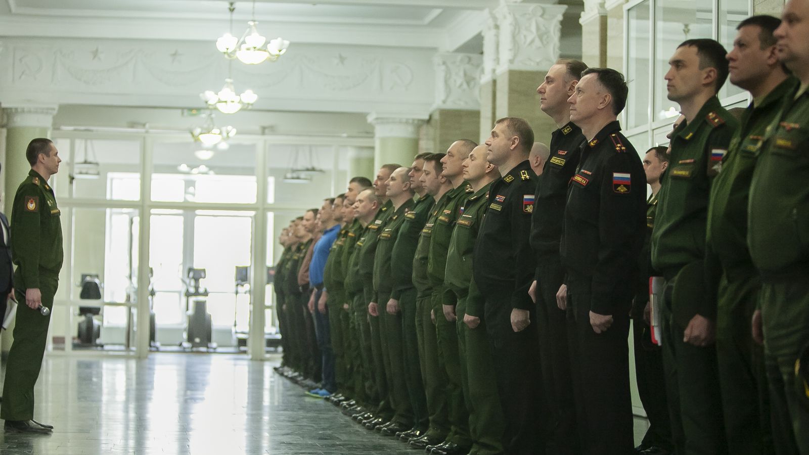 В бассейне ЦСКА на Спартакиаде ЦОВУ открылись соревнования по плаванию