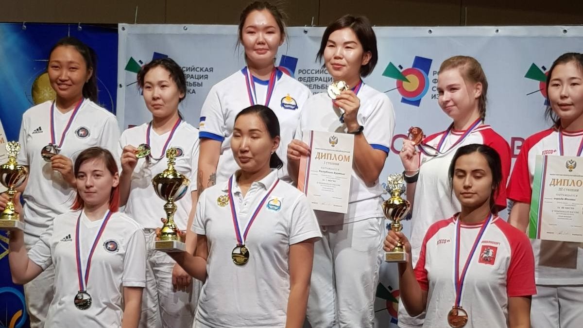 На чемпионате России по стрельбе из лука спортсмены команды ЦСКА/Хабаровск завоевали пять медалей