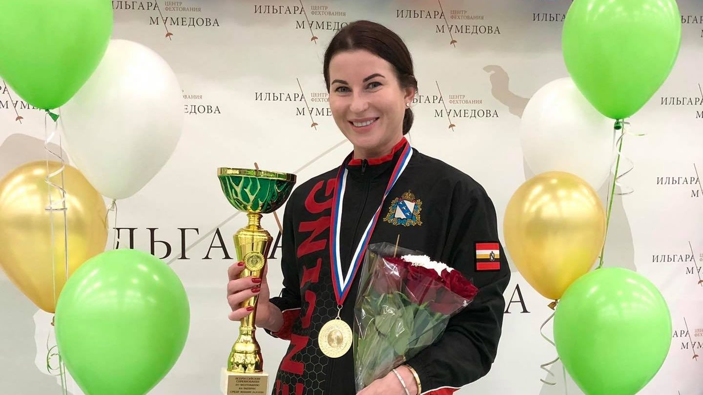 Инна Дериглазова (ЦСКА)  – победительница Всероссийских соревнований по фехтованию