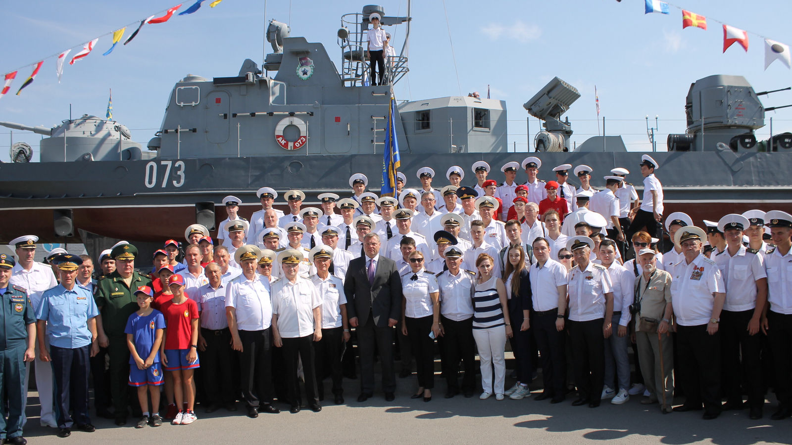 Руководство и воспитанники СЦ (МиФП г. Астрахань) приняли участие в торжественном мероприятии в честь Дня Военно-морского флота