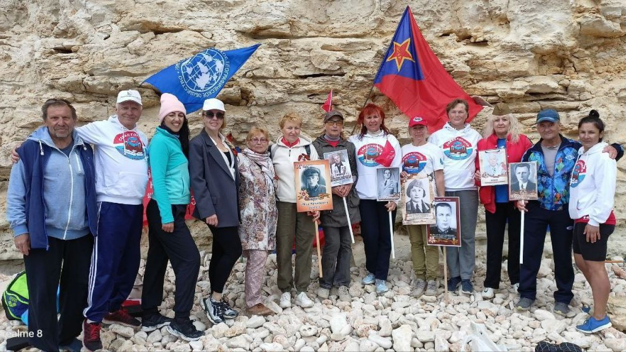 Ветеран спорта ЦСКА/Севастополь принял участие в заплыве в честь юбилея Великой Победы