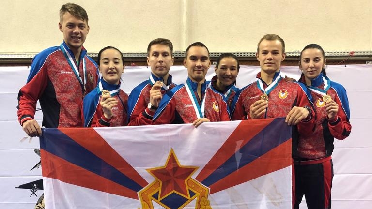 Команды саблистов и рапиристок сборной ВС РФ выиграли золотые награды чемпионата мира CISM по фехтованию