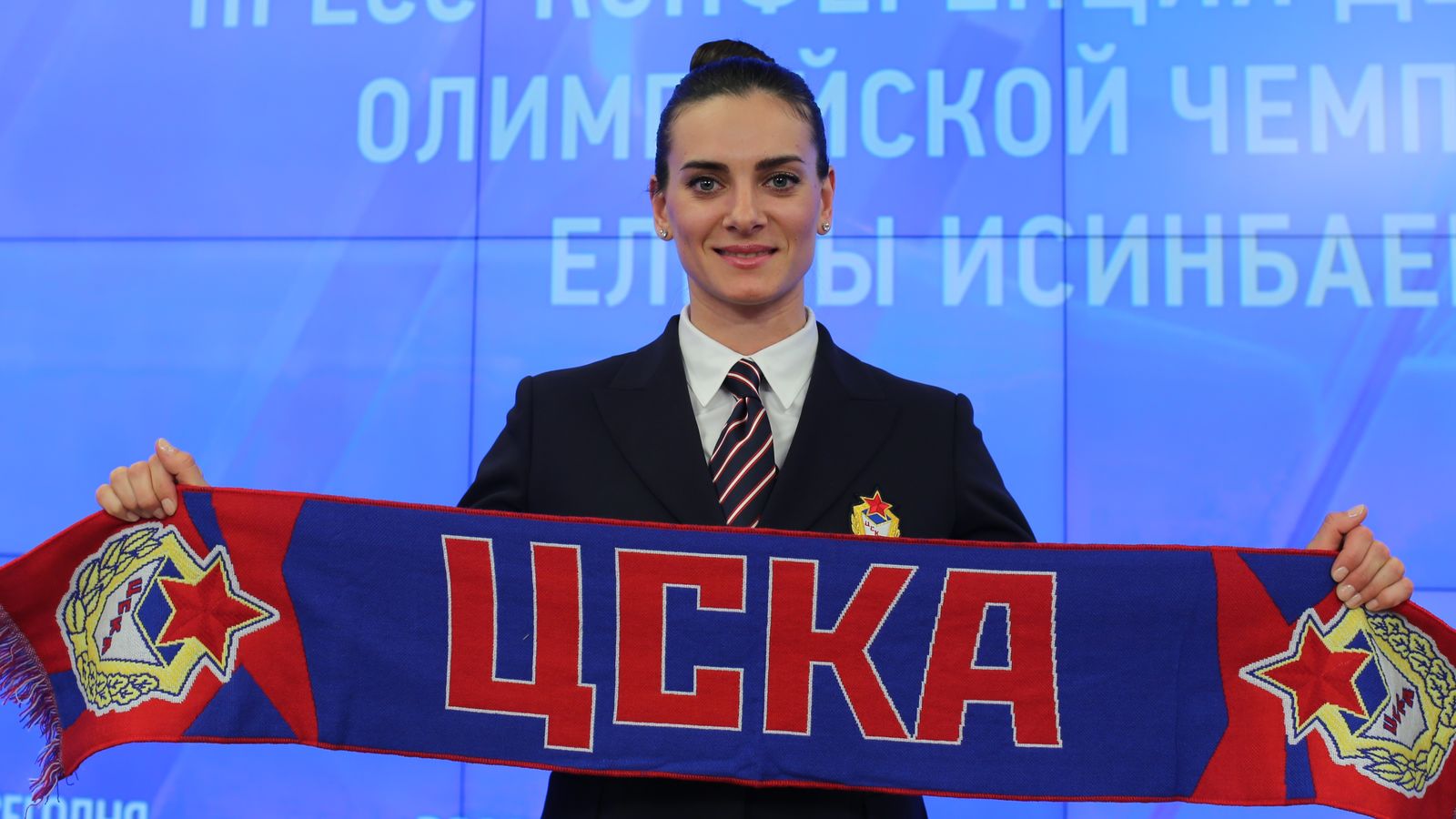 Елена Исинбаева: «Как и все загадываю желание под бой курантов»