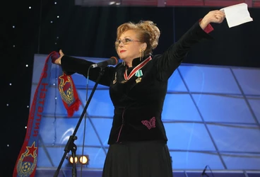 Болельщица ПФК ЦСКА Наталья Селезнёва награждена орденом «За заслуги в культуре и искусстве»