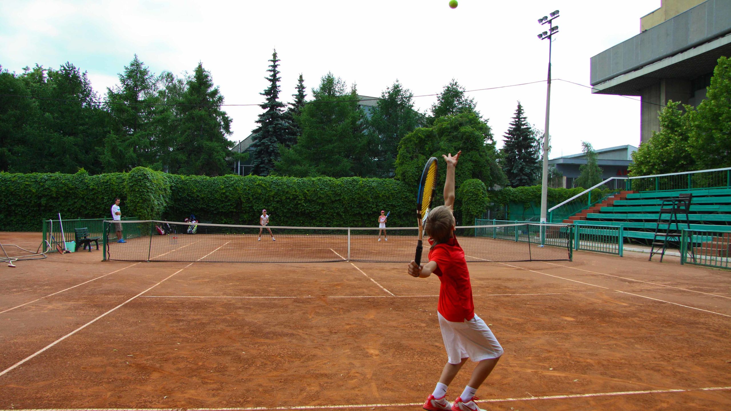 Спортивная школа (олимпийского резерва по теннису и бадминтону)