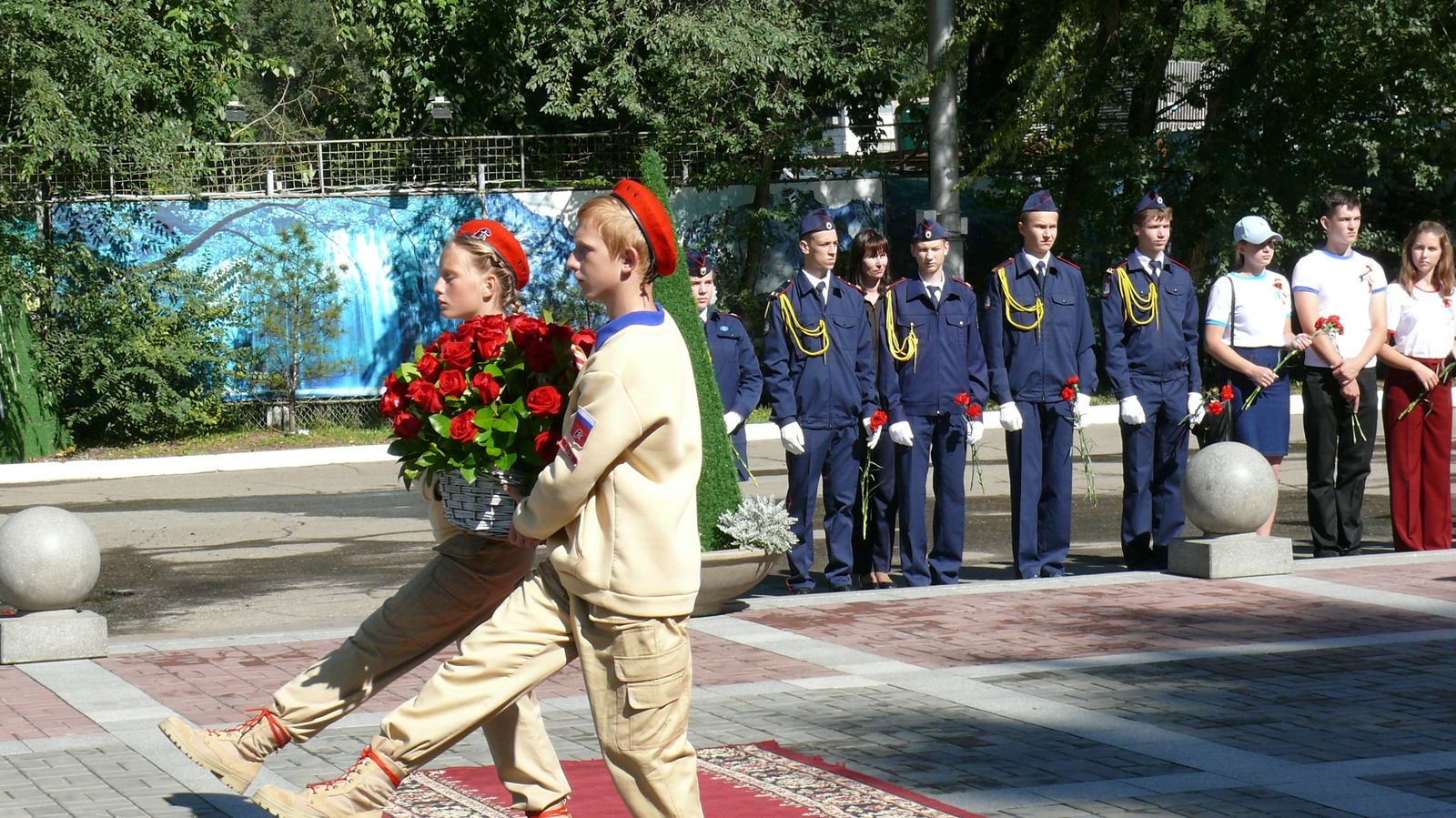 Юнармейцы филиала ЦСКА г. Хабаровск приняли участие в возложении корзины с цветами к памятнику Маршалу Советского Союза А.М. Василевскому