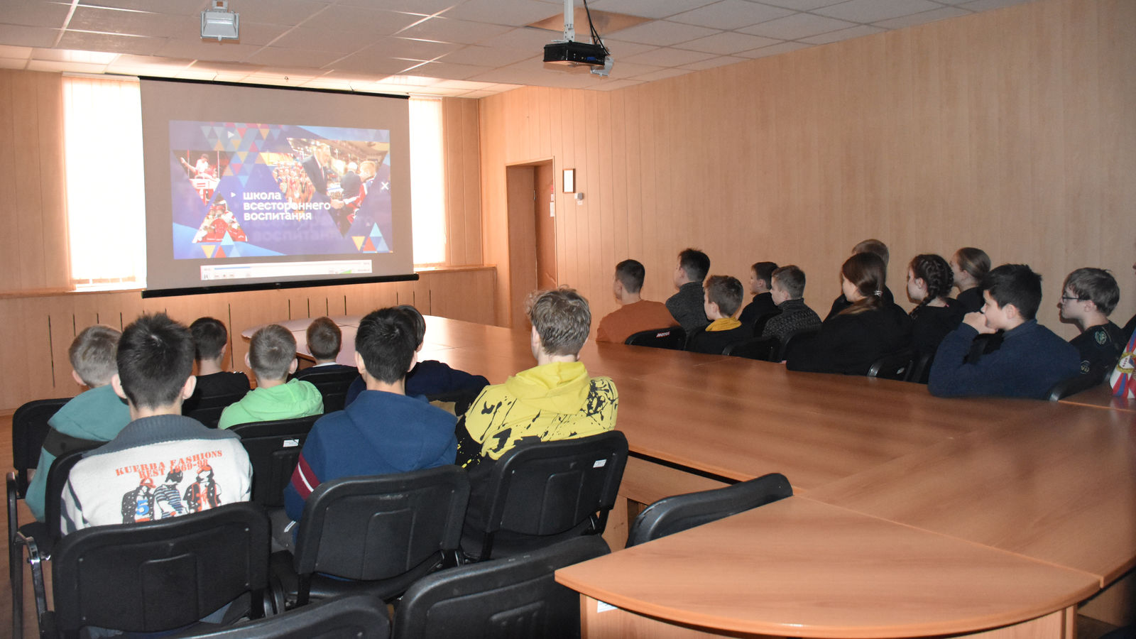 В СЦ (г. Чита) филиала ЦСКА/Хабаровск для воспитанников СШ (ОРК) в канун Дня защитника Отечества показали фильм «Дело было в разведке»