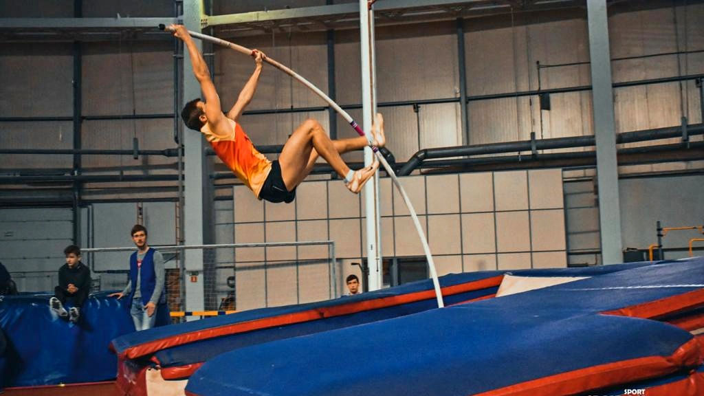 «Золото» и «серебро». Рядовые спортивной роты ЦСКА г. Самара Максим Федотов и Ярослав Шмелев - медалисты Первенства ПФО по легкой атлетике