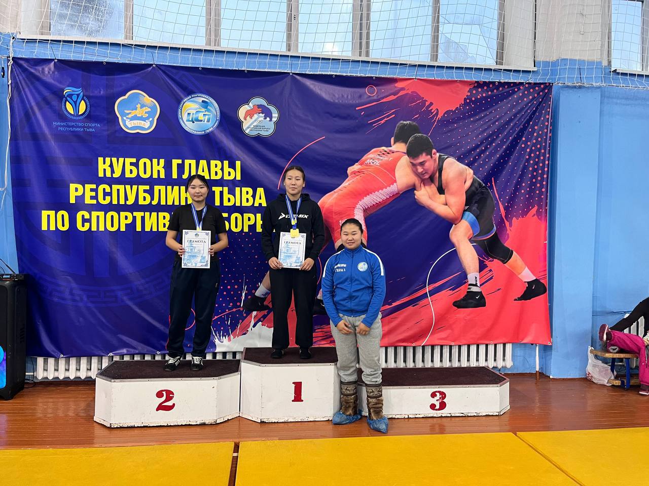 Юные армейские борцы завоевали шесть медалей первенства Республики Тыва