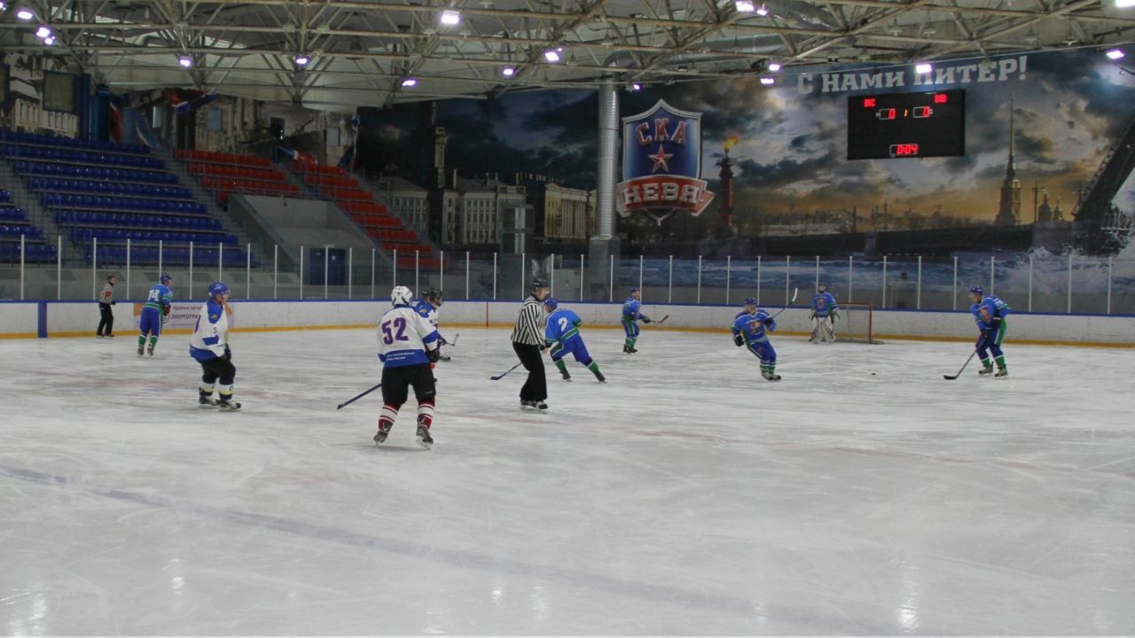 В Санкт-Петербурге прошло торжественное открытие Кубка ВС РФ по хоккею