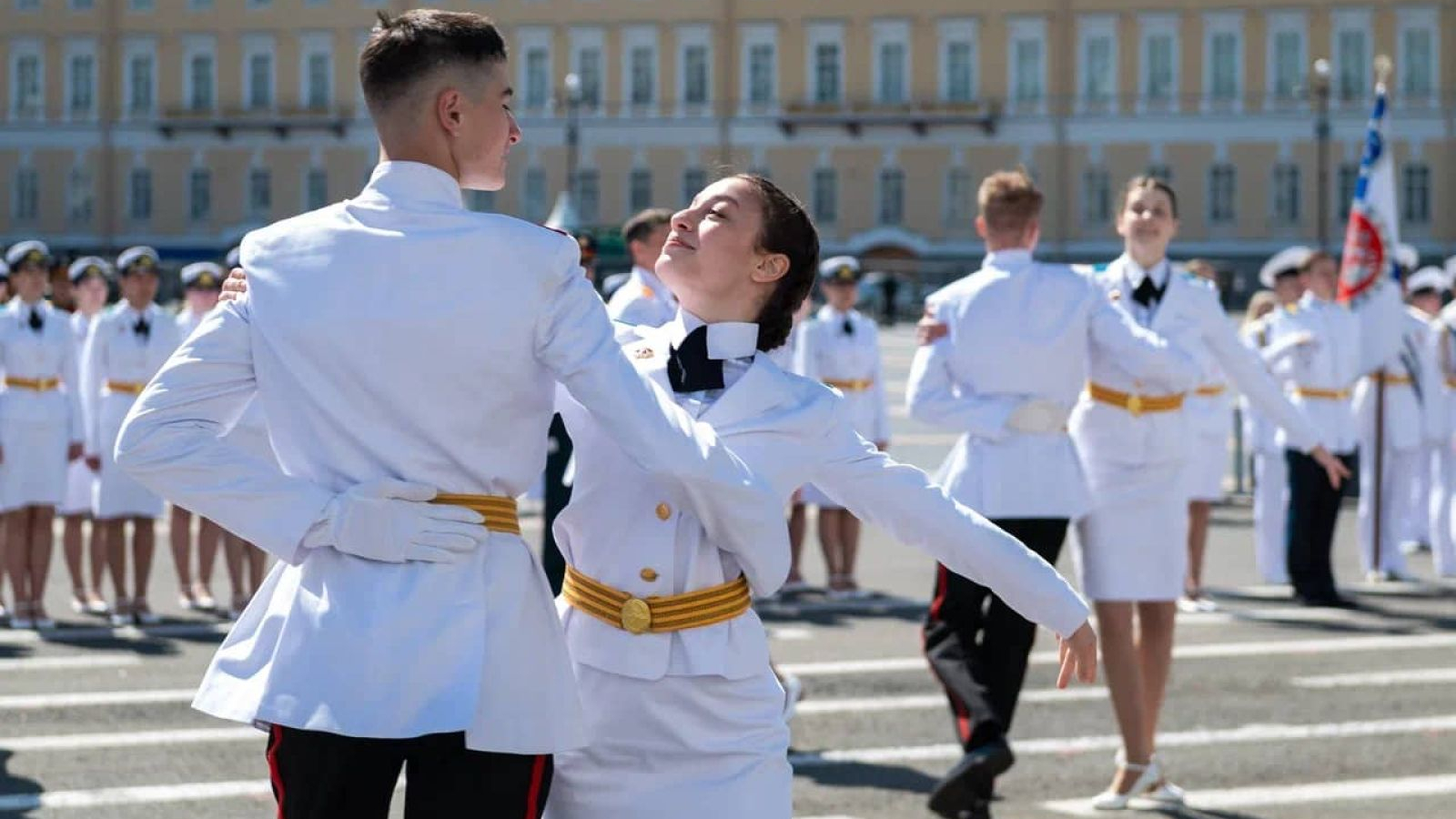 В САНКТ-ПЕТЕРБУРГЕ ПРОШЛА ТОРЖЕСТВЕННАЯ ЦЕРЕМОНИЯ ВРУЧЕНИЯ ДИПЛОМОВ ВЫПУСКНИКАМ ДОВУЗОВСКИХ ОРГАНИЗАЦИЙ МИНИСТЕРСТВА ОБОРОНЫ РОССИЙСКОЙ ФЕДЕРАЦИИ