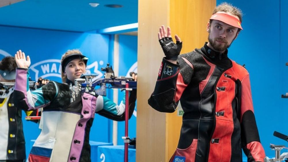 Армейские стрелки Сергей Каменский и Анастасия Галашина выиграли этап Кубка мира по стрельбе в миксте