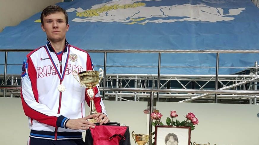 Армеец Иван Трошин одержал победу среди рапиристов-юниоров на Всероссийских соревнованиях памяти Е.Н. Володиной