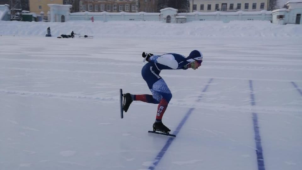 Рядовой спортивной роты ЦСКА г. Санкт-Петербург победил на чемпионате Кировской области по конькобежному спорту