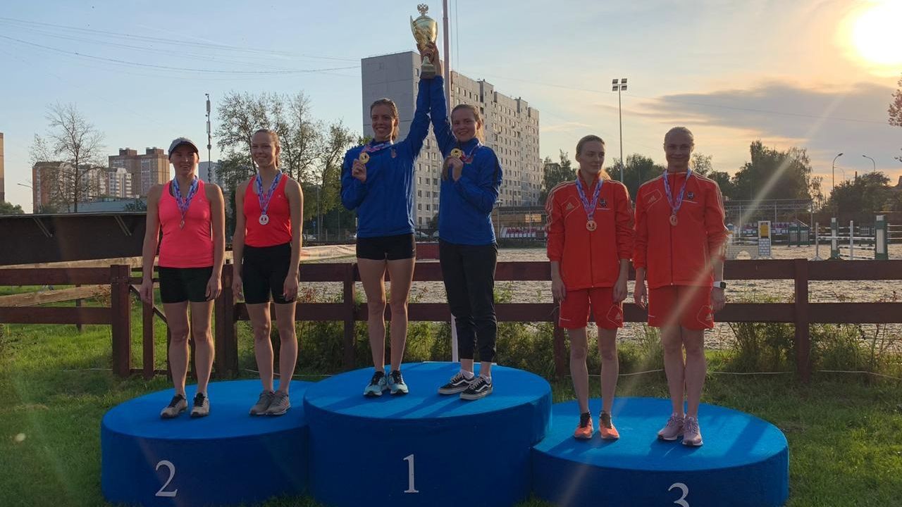 Мария Хамппу (ЦСКА) и Анастасия Петрова – чемпионки России по современному пятиборью Светлана Лебедева и София Козлова - третьи