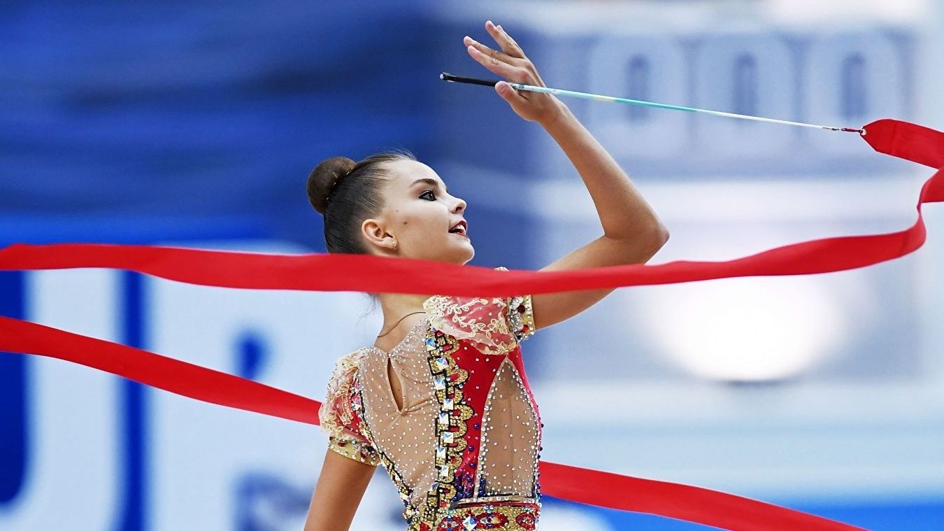 Гимнастка ЦСКА Дина Аверина заняла первое место в многоборье на этапе Кубка мира в Баку Арина Аверина – вторая