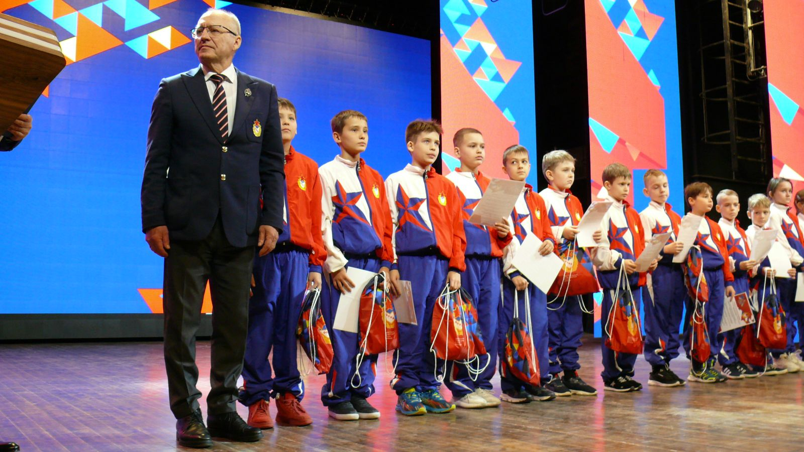 С днём рождения, Александр Смиренноиков!