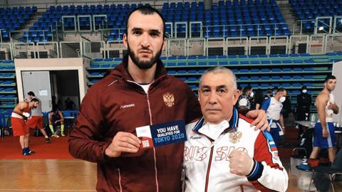 Армейские боксеры Гаджимагомедов Далгатова и Замковой завоевали лицензии на Олимпийские игры в Токио